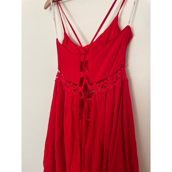Lulus Red Crochet Strappy Back Mini Dress Size Medium Holiday Christmas Party - Picture 7 of 11